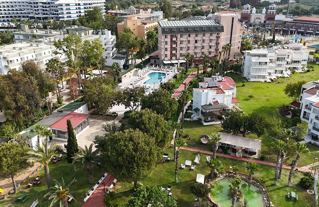Club Aqua Plaza-1