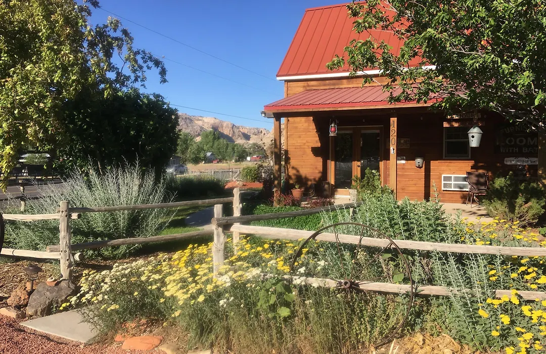 The Loubird Inn-1