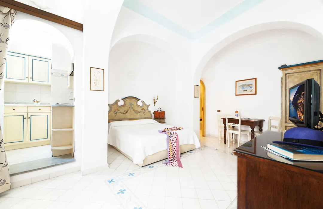 Villa Flavio Gioia-1
