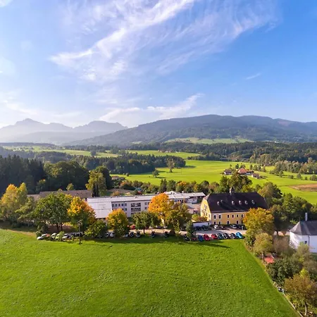 Haus Chiemgau - Kolping-Familienhotel-2