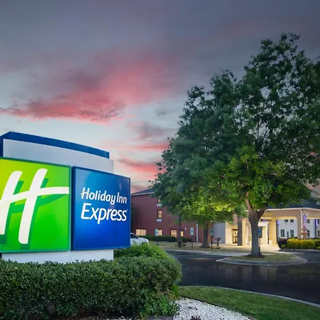 Holiday Inn Express Clayton Southeast Raleigh By Ihg-2