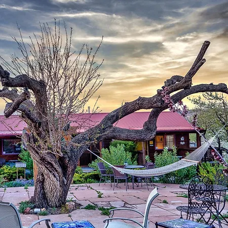 The Loubird Inn-3