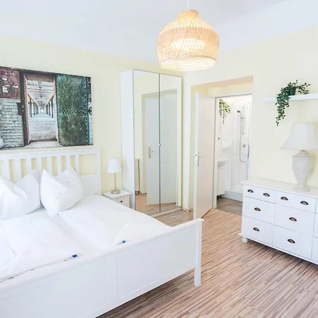 Hotel Schoenbrunn By Vienna Living Apartments-3