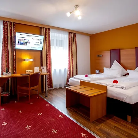 Tiptop Hotel Burgschmiet Garni-3