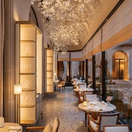 Four Seasons Hotel George V Paris-3