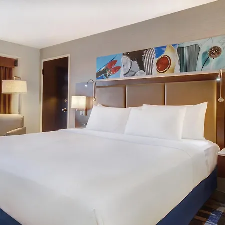 Crowne Plaza Auburn Hills By Ihg-2