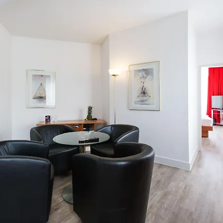 DORMERO Hotel Dresden Airport-3
