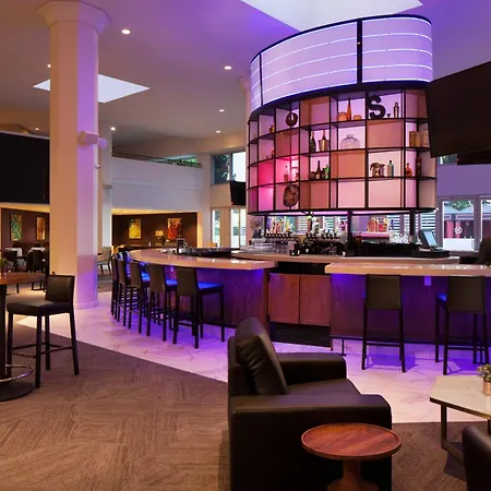 Sheraton Gateway Los Angeles Hotel-3