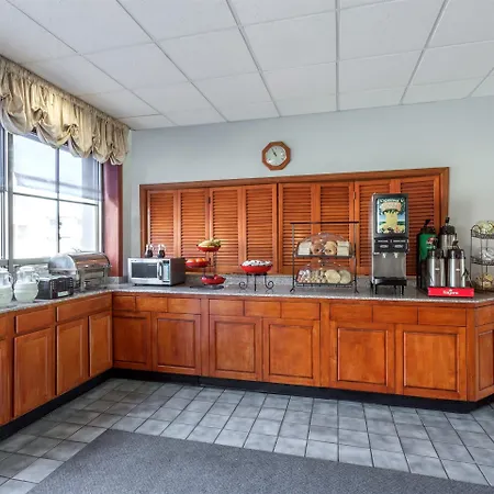 Ramada Limited Norfolk-2