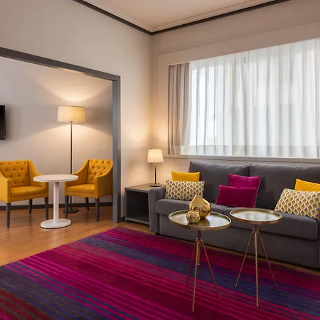 Hotel Madrid Plaza de España, Affiliated by Meliá-3
