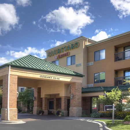 Courtyard By Marriott Traverse City-2