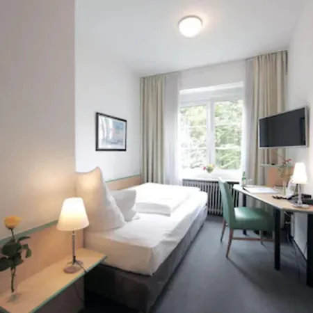 Hotel Am Hofgarten-3