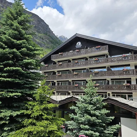 Le Mirabeau Resort & Spa-2