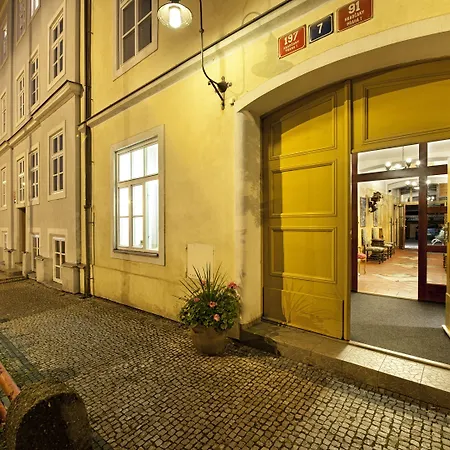 EA Hotel Jeleni Dvur Prague Castle-2