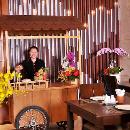 White Lotus Hotel Saigon-2