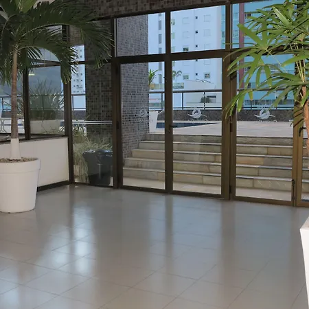 Stay - Apartamentos, Studios E Quartos - 400M Da Praia Central-3