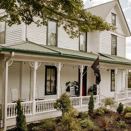 Blue Ridge Inn Bed And Breakfast-3