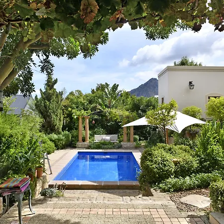 Petit Plaisir Cottage-2