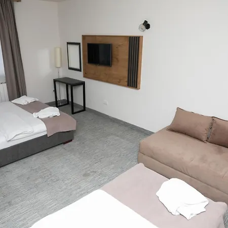 Hotel Board-3