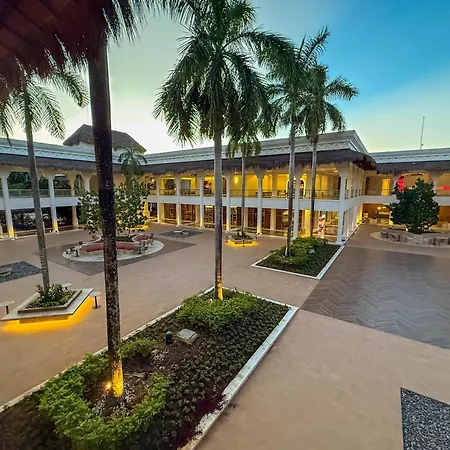 Grand Riviera Princess-2