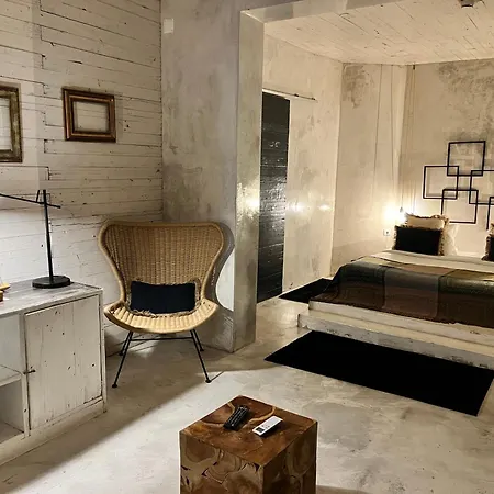 The Literary Man Obidos Hotel-3