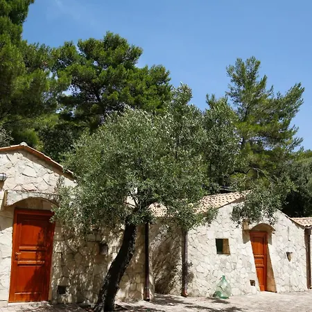 Baia Di Campi-2