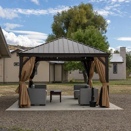 Oregon Trail Inn And Suites-3