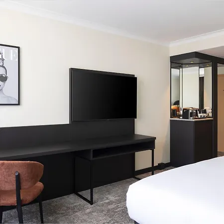Hilton Duesseldorf-3