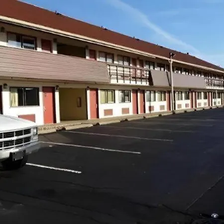 Rodeway Inn-3