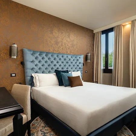 The Venice Times Hotel, Vignette Collection By Ihg-3