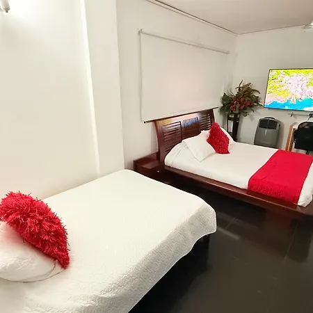 Hotel Lleras Premium #1-3