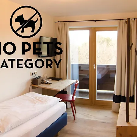 Seebichl Adults Only Designhotel Lake - Pool & Dine-3
