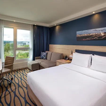 Hampton By Hilton Frankfurt Airport-3