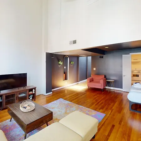 The Lofts At 107-3