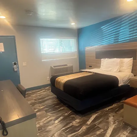 Travel Inn Motel-2