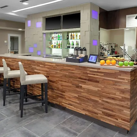 Courtyard By Marriott St. Louis West County-3