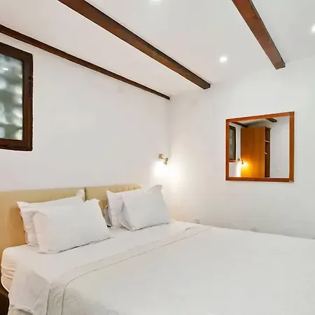 Garden Apartment Hotel-3