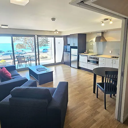 Sea Spray Suites-3