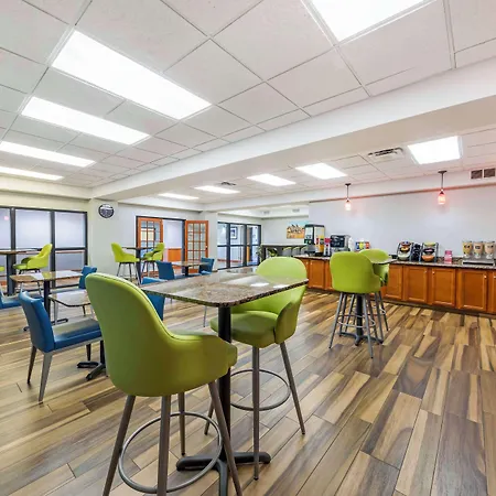 Best Western Plus Midwest City Inn & Suites-2