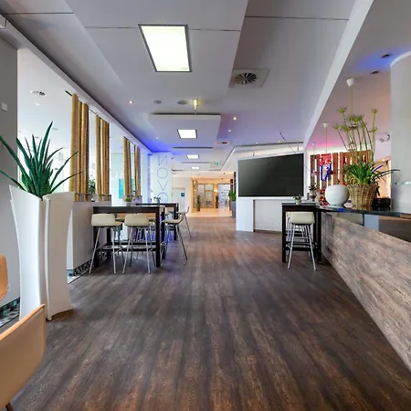 Novotel Koeln City-3