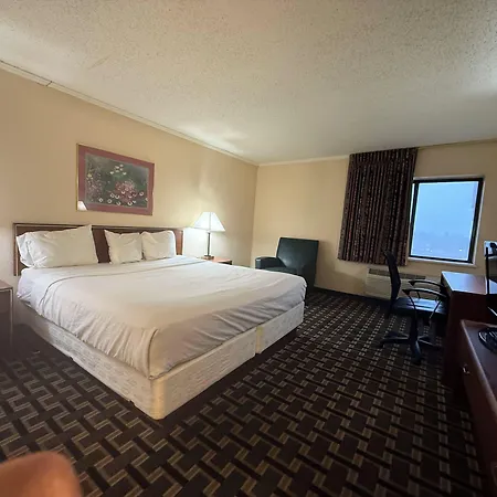 Norwood Inn & Suites Indianapolis East Post Drive-3