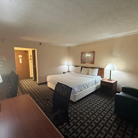 Norwood Inn & Suites Indianapolis East Post Drive-2