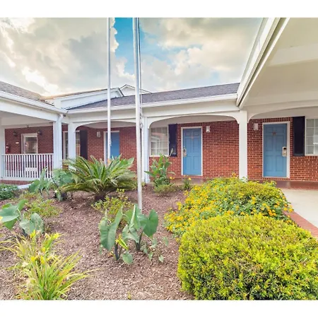 Winton Inn & Suites-2