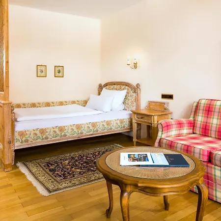 Hotel Bachmair Am See-3