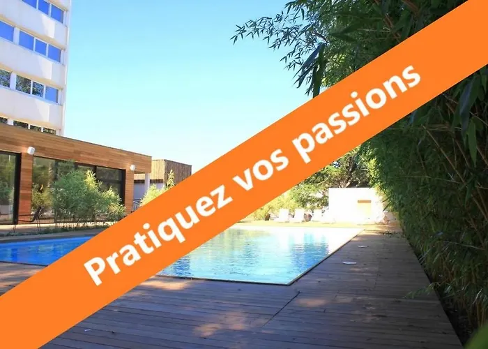Hotel C Suites Chambres Spacieuses Nîmes