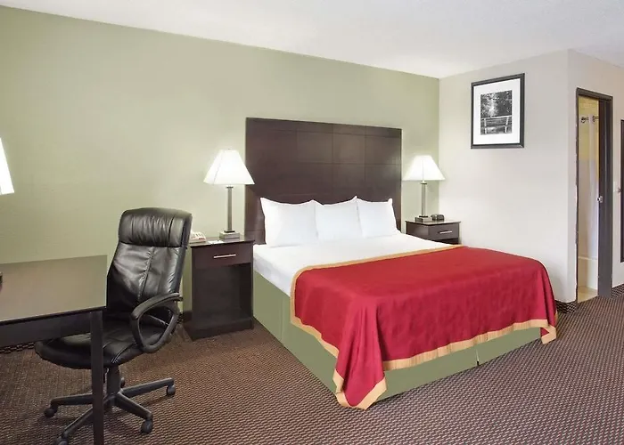 Baymont By Wyndham Beloit