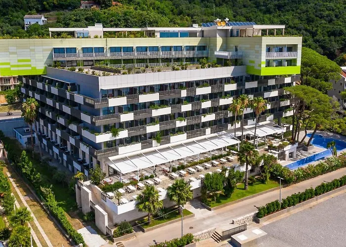 Carine Hotel Park