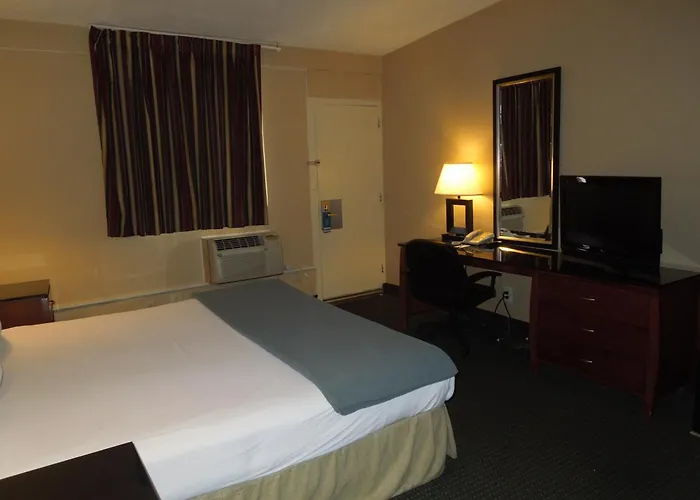 Travelodge By Wyndham Silver Spring