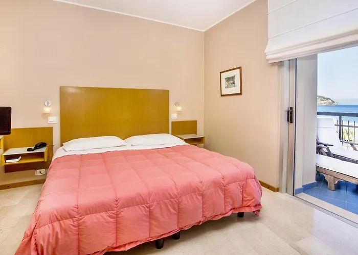 Hotel Tirreno