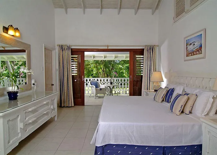 Settlers Beach Hotel